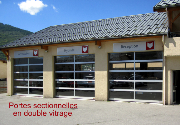 Portes industrielles entièrement en verre double vitrage isolé - Briançon