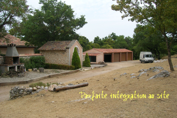 Grand choix de portes de garage pour une parfaite harmonie avec l'environnement - Sisteron